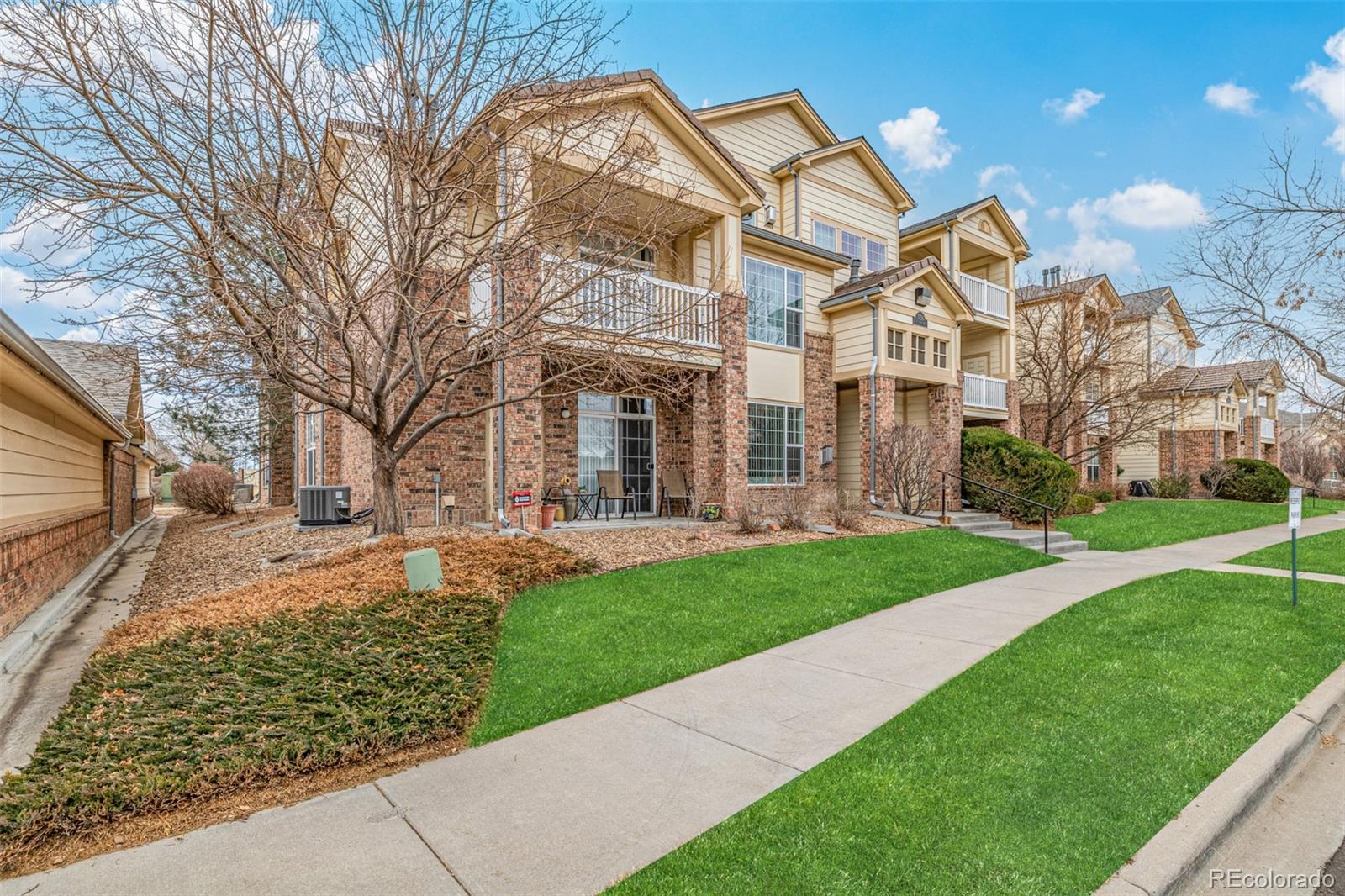 5726 N Genoa Way Unit: 301