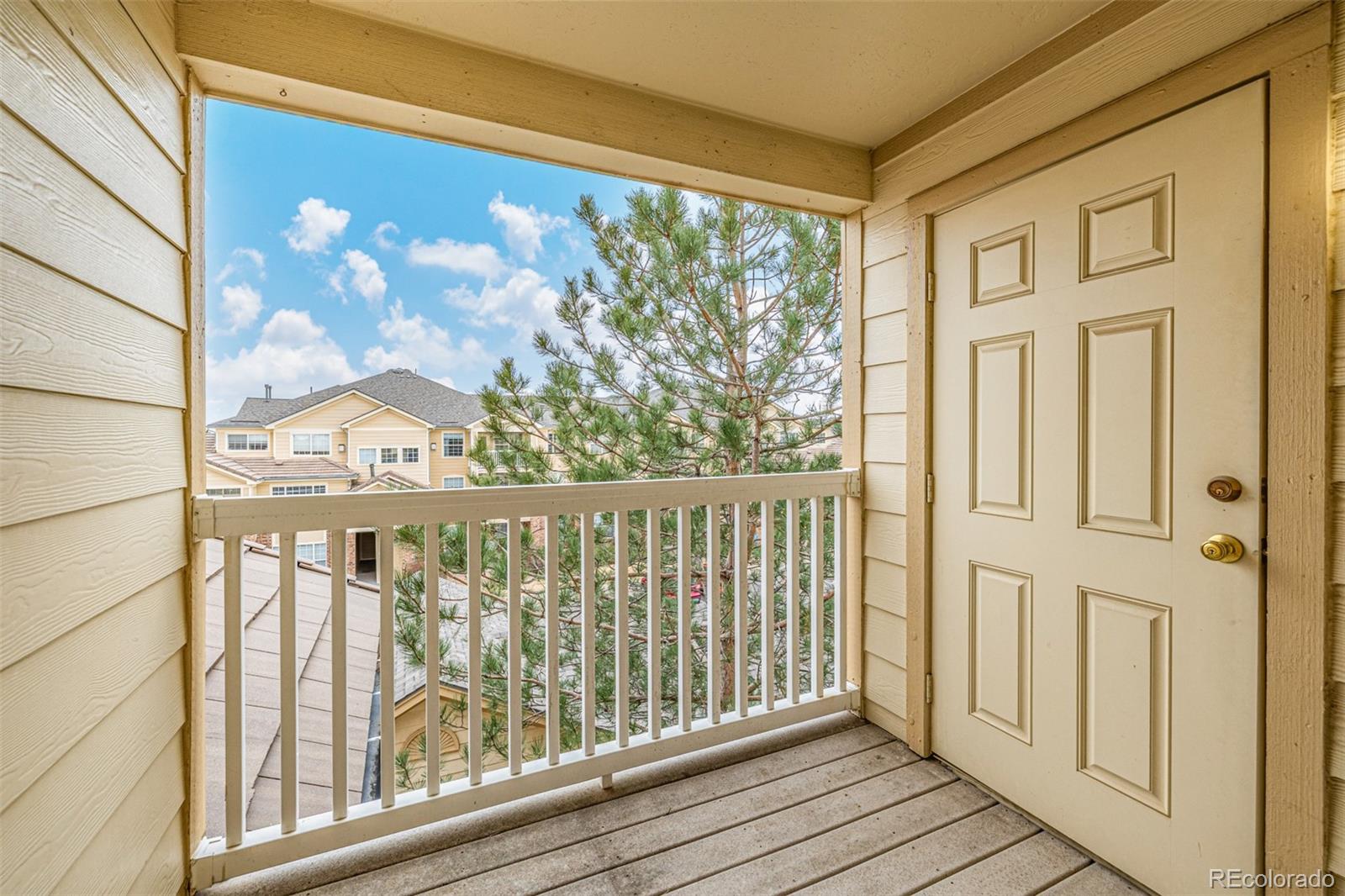 5726 N Genoa Way Unit: 301