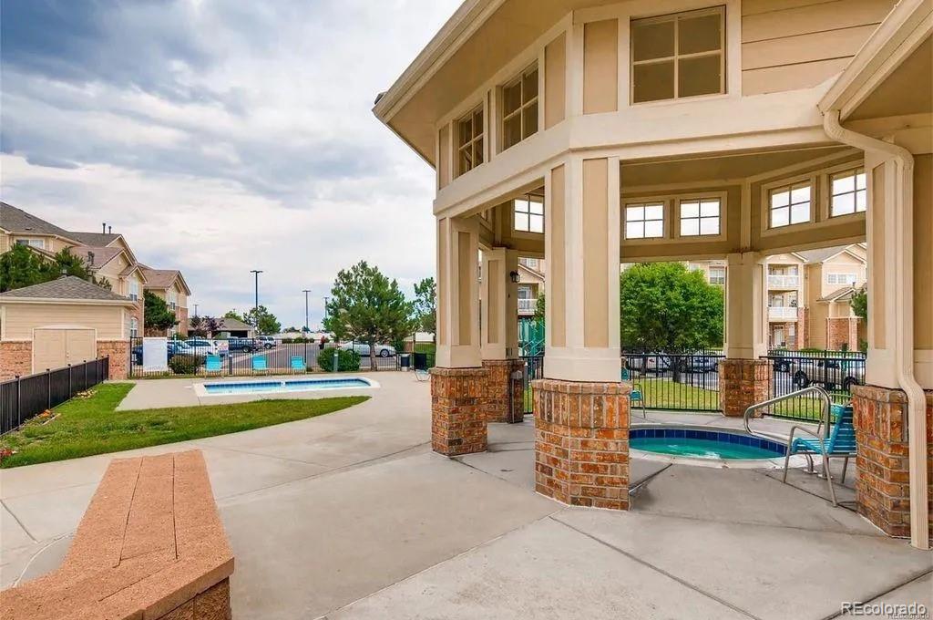 5726 N Genoa Way Unit: 301