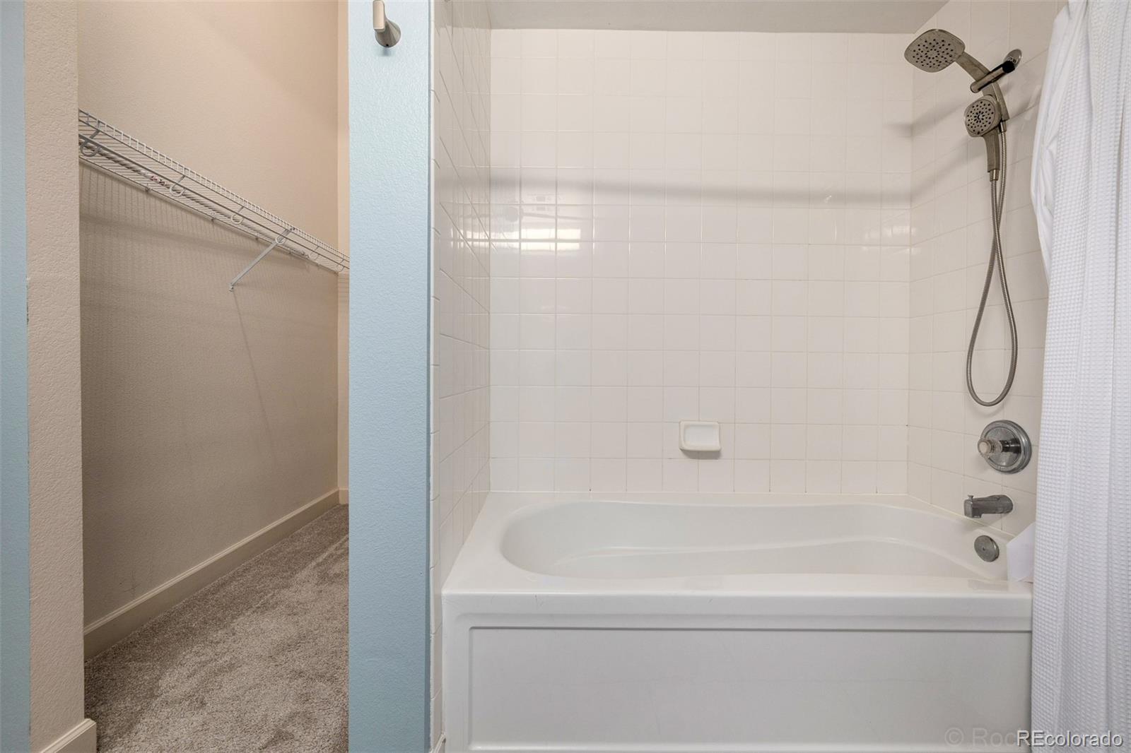 5677 S Park Place Unit: 311A