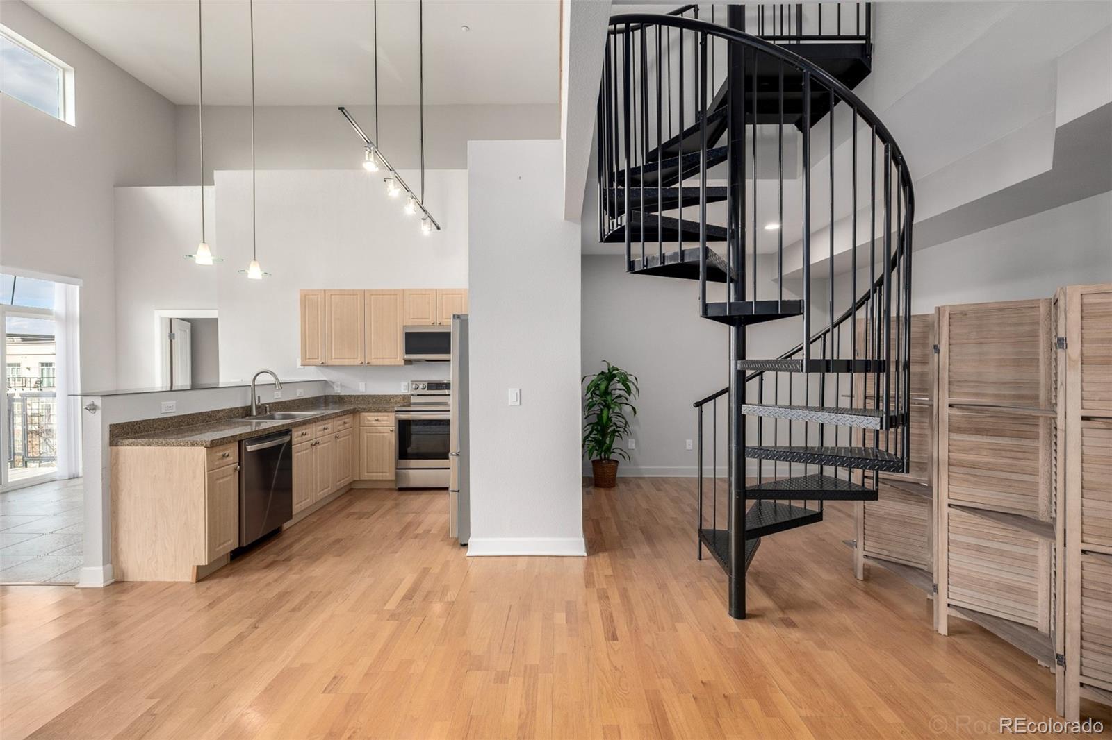 5677 S Park Place Unit: 311A