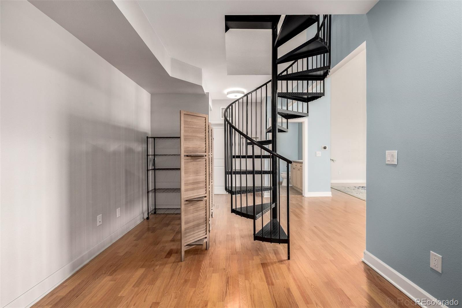 5677 S Park Place Unit: 311A
