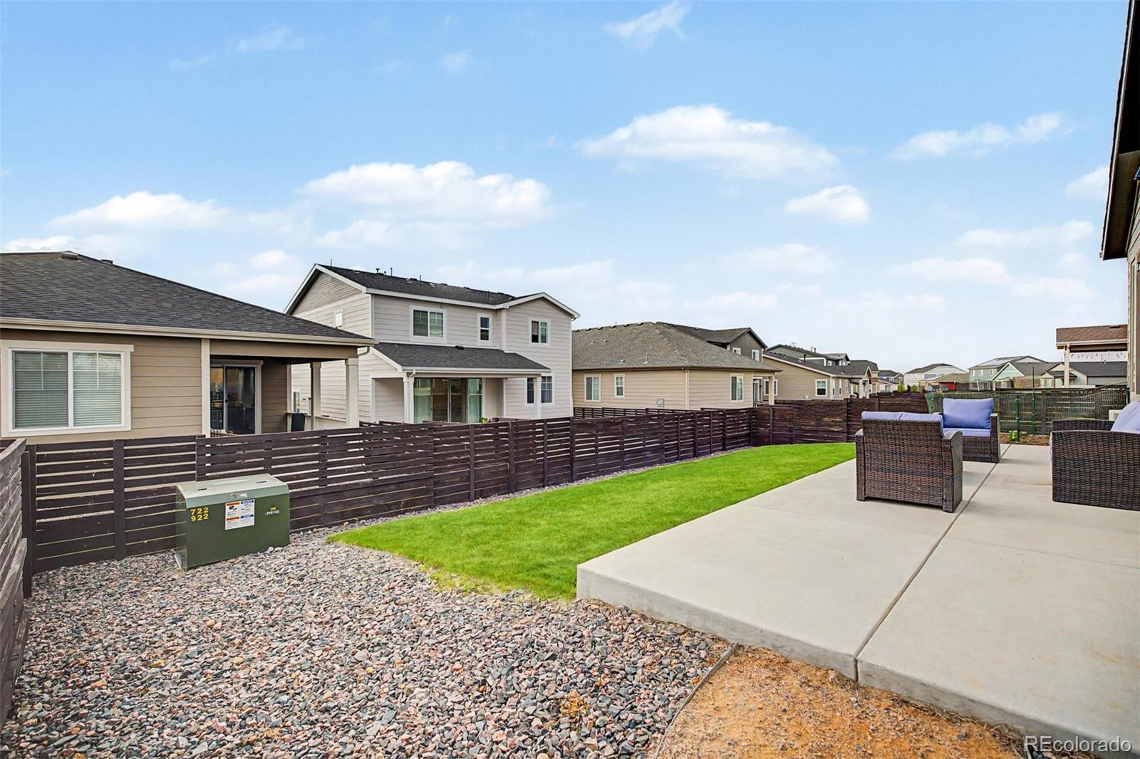 121 S Vandriver Way