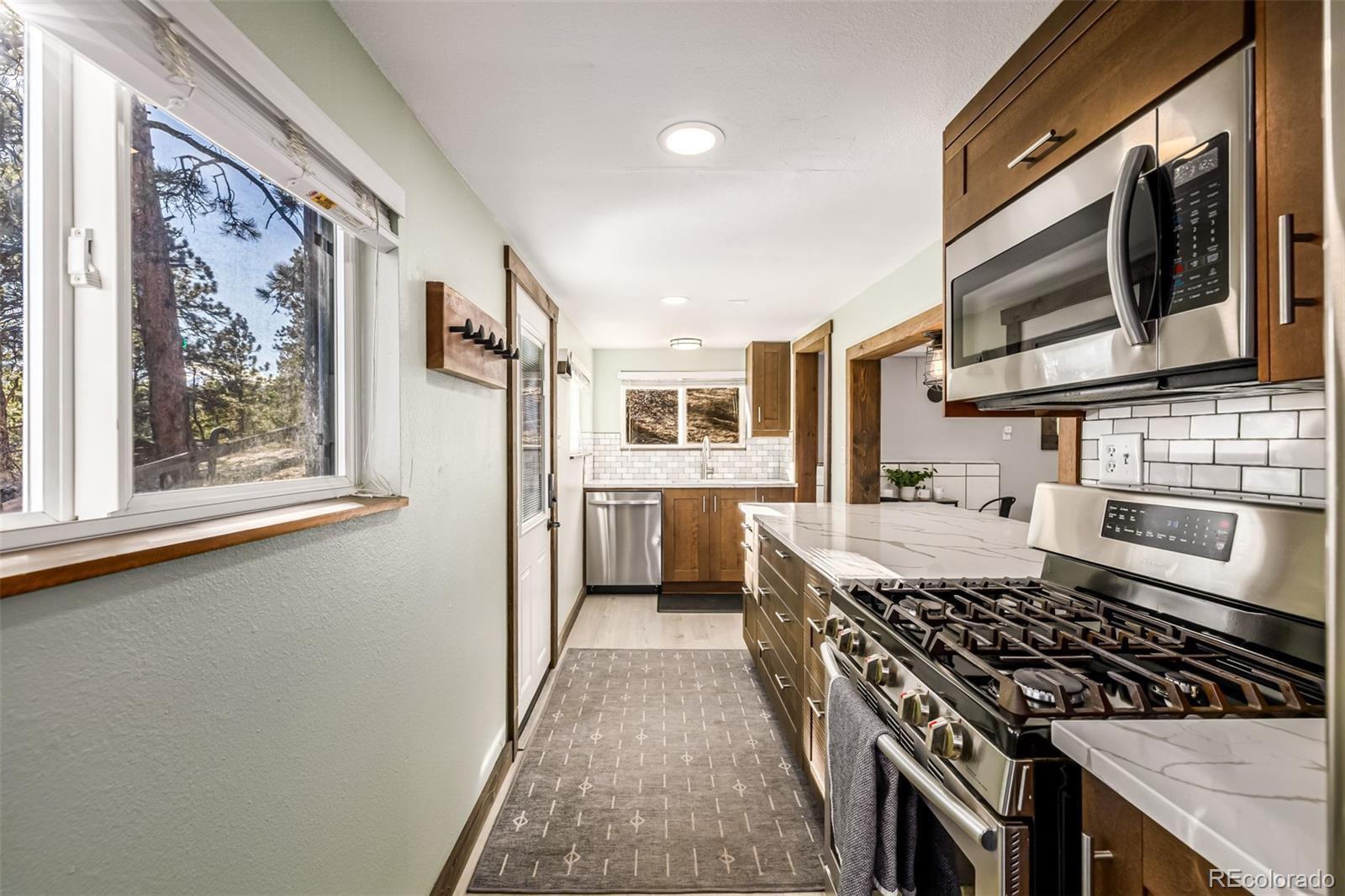 730 Bendemeer Drive