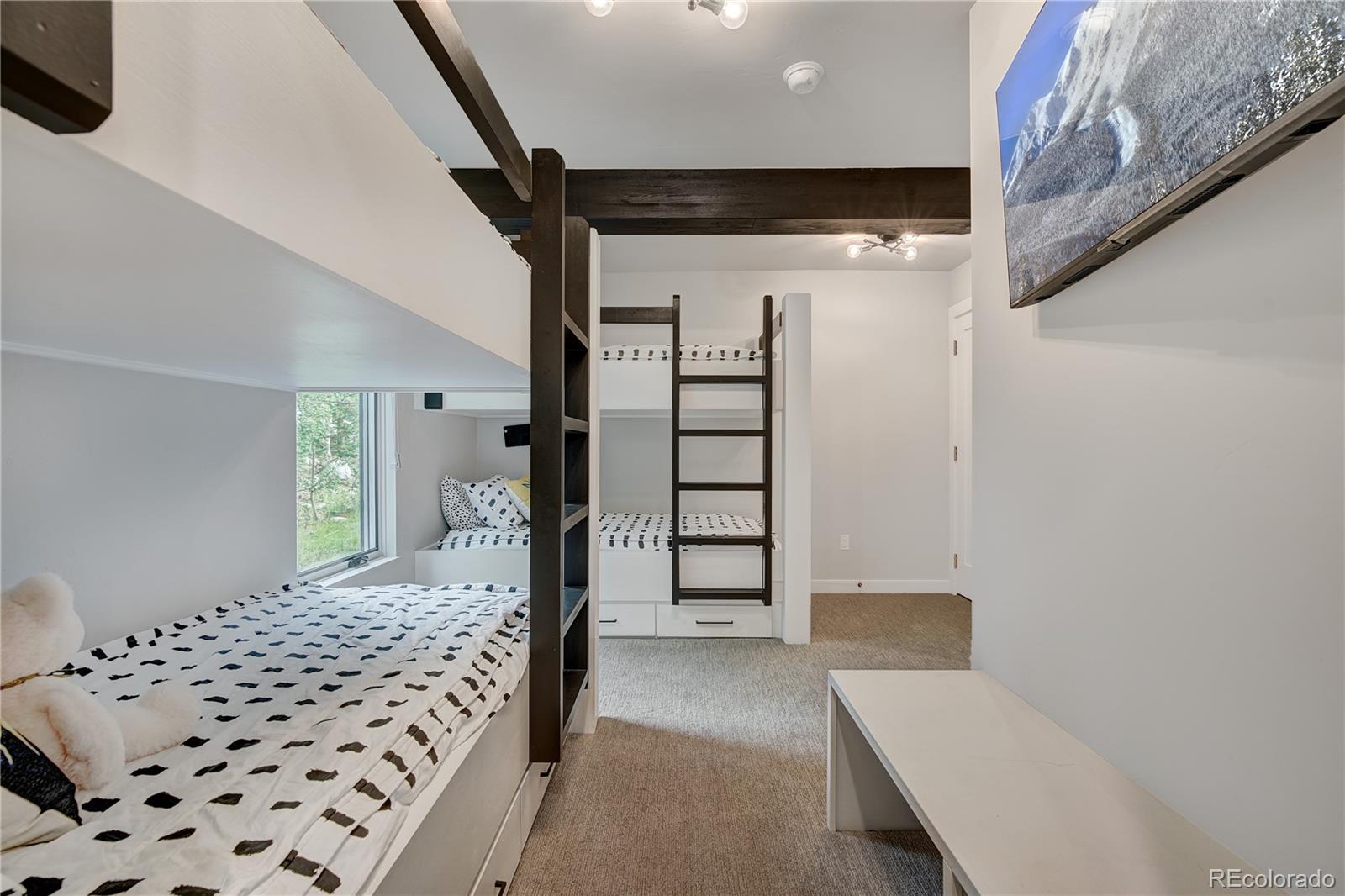 19 White Cloud Drive
