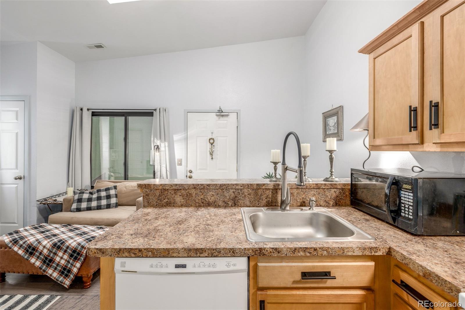 919 S Dawson Way Unit: 17