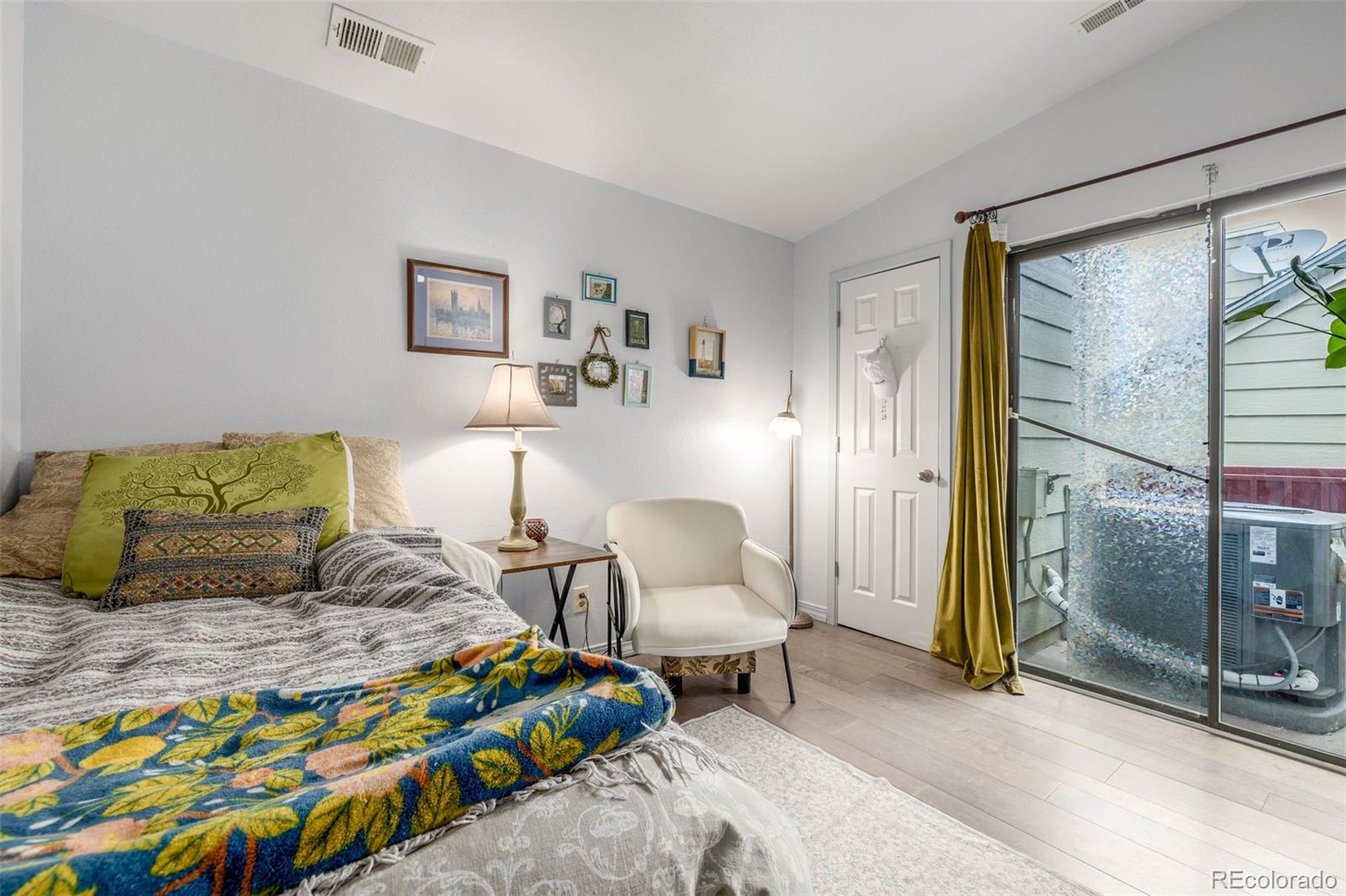 919 S Dawson Way Unit: 17