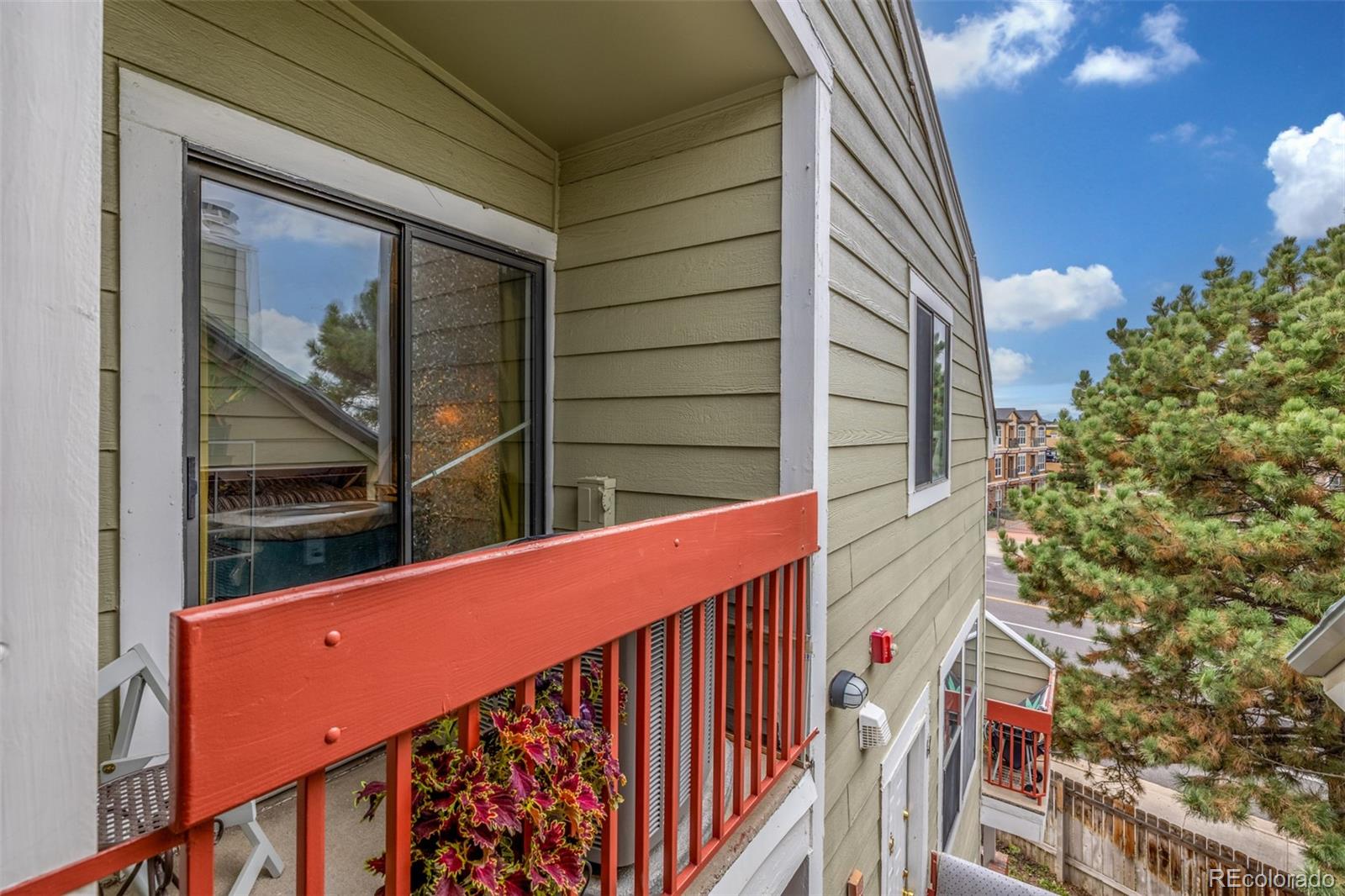 919 S Dawson Way Unit: 17