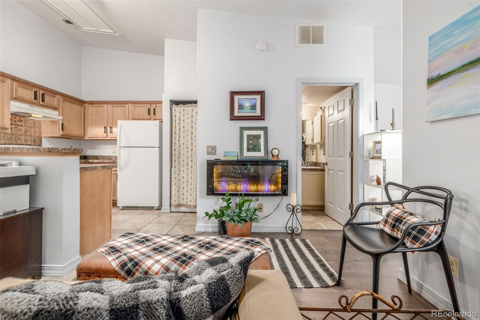 919 S Dawson Way Unit: 17