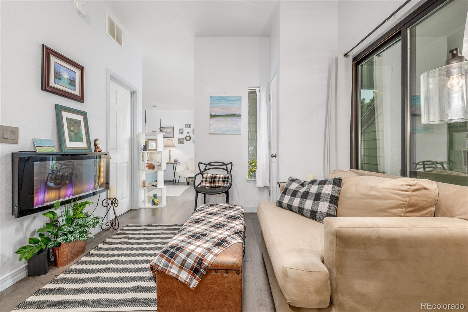 919 S Dawson Way Unit: 17
