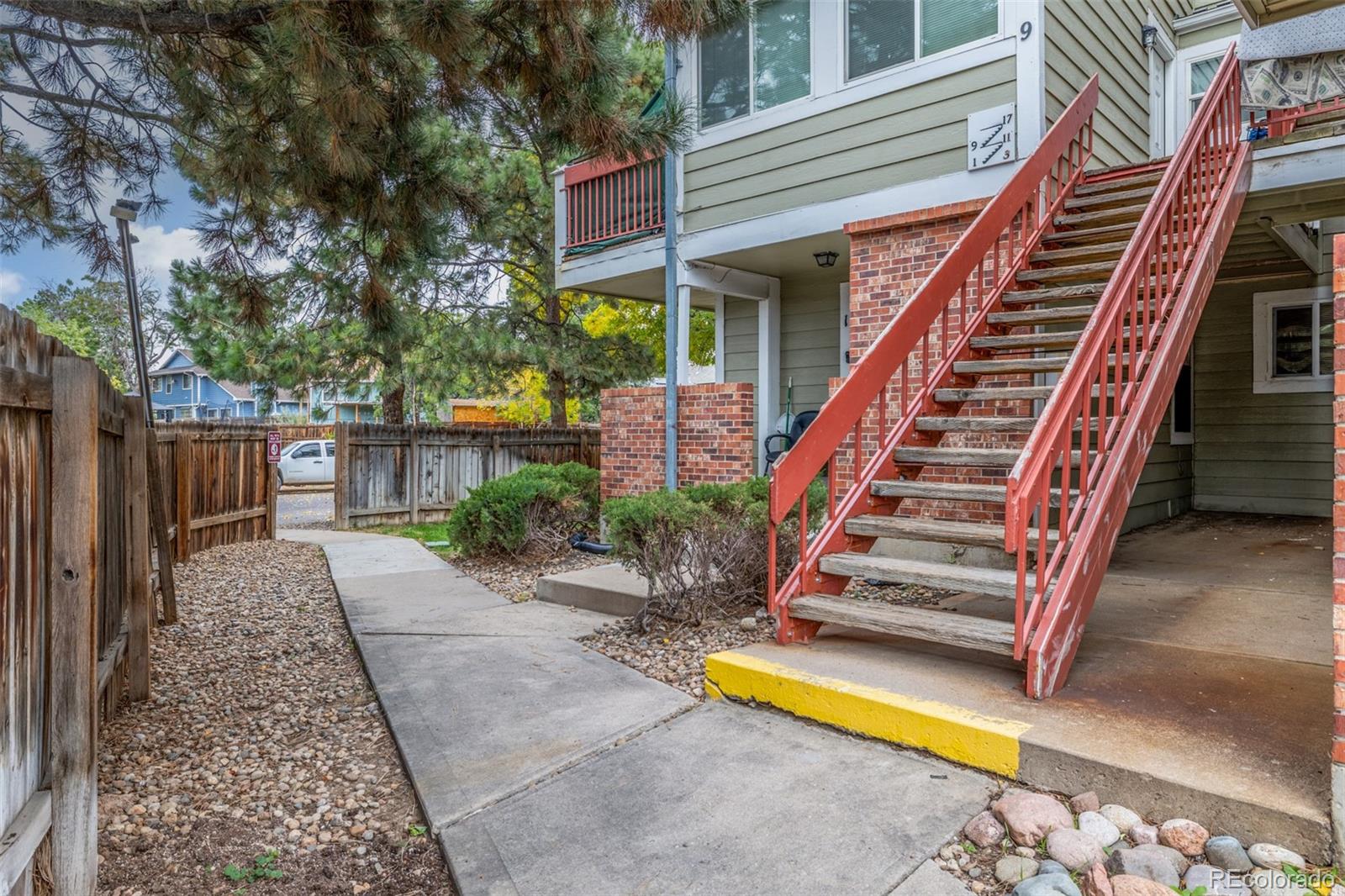 919 S Dawson Way Unit: 17