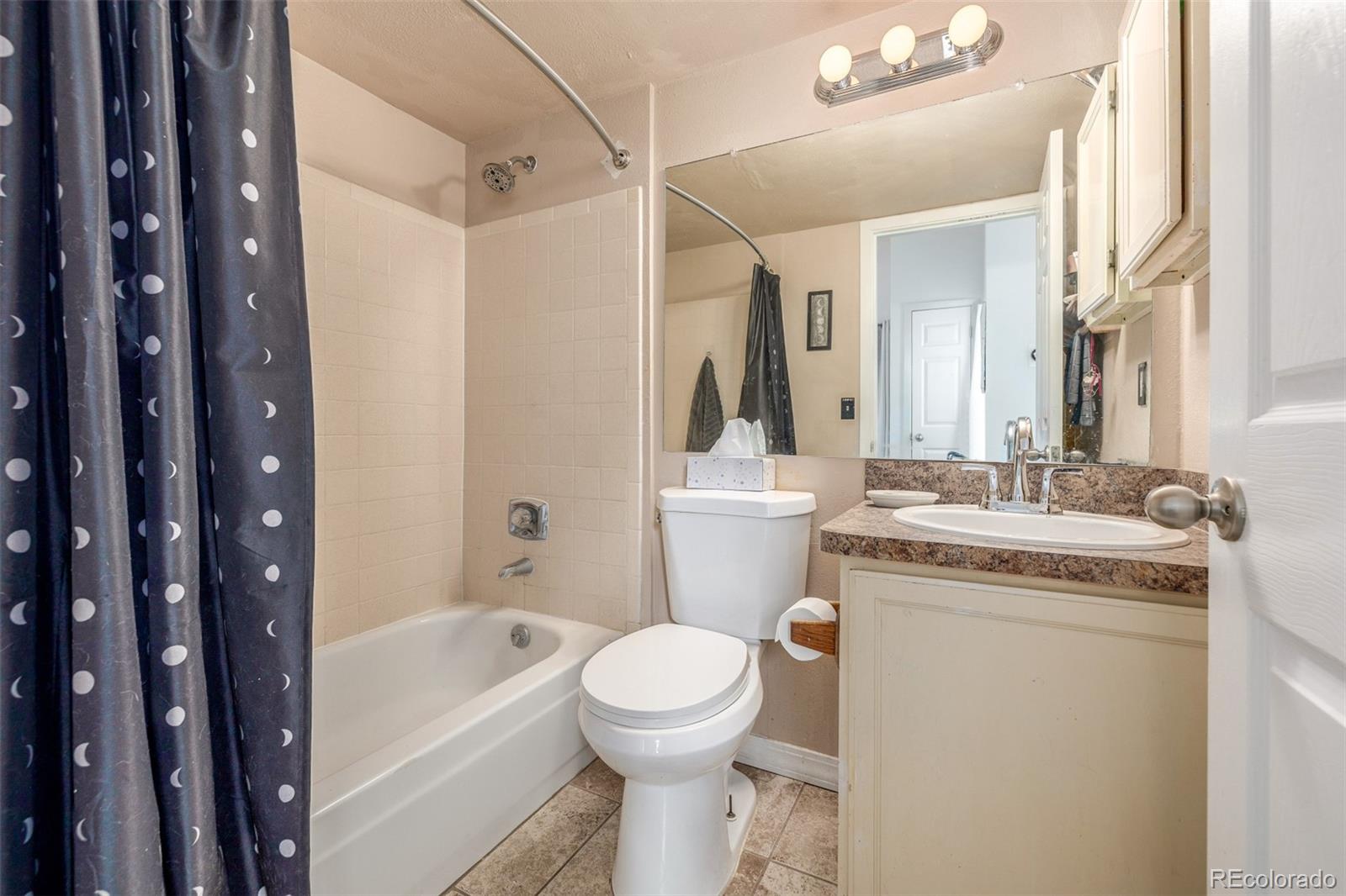 919 S Dawson Way Unit: 17