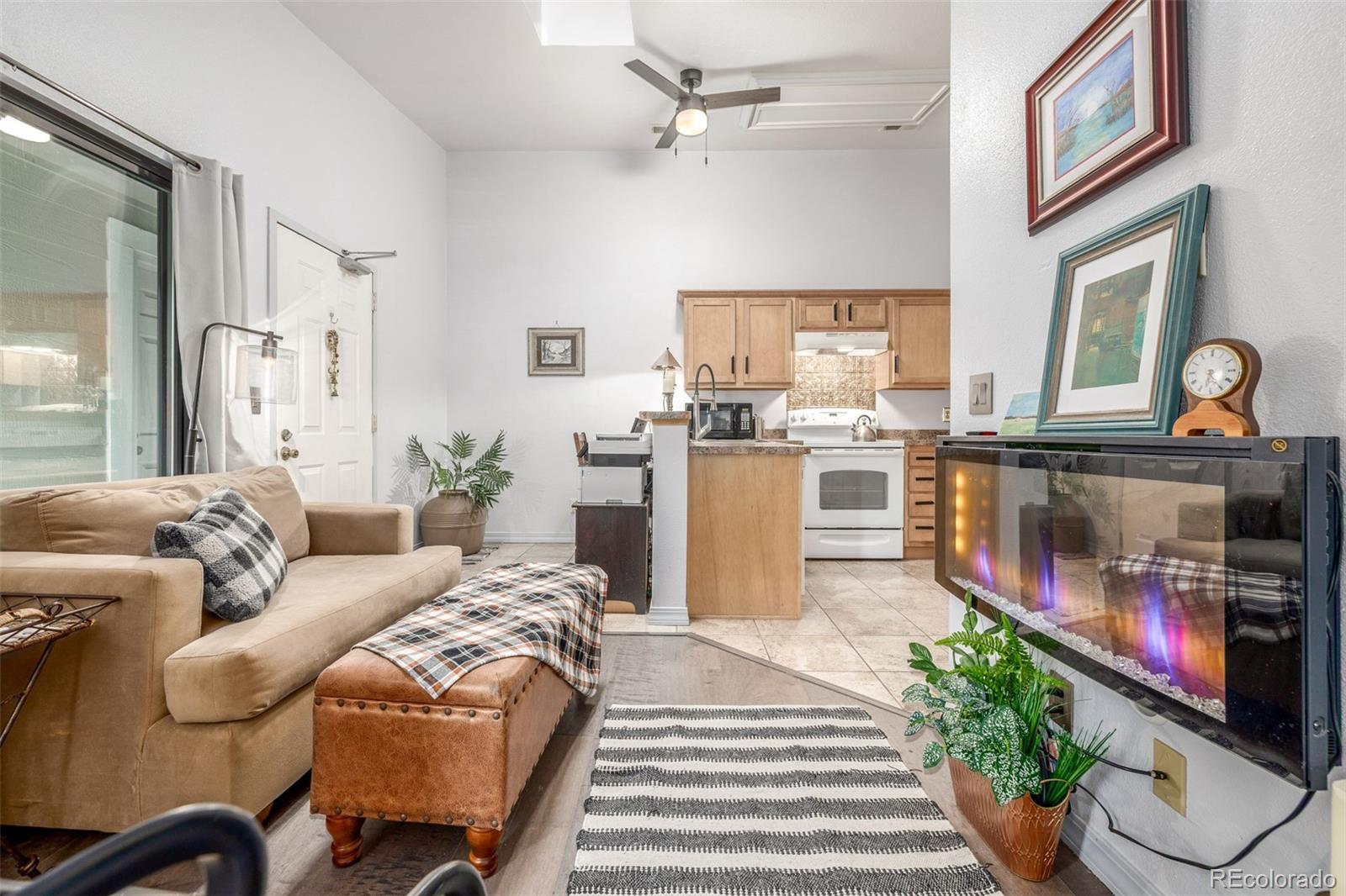 919 S Dawson Way Unit: 17
