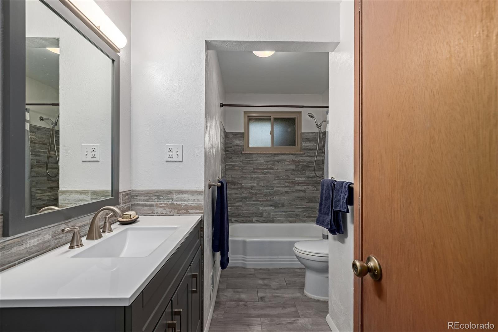 11343 W 60th Place