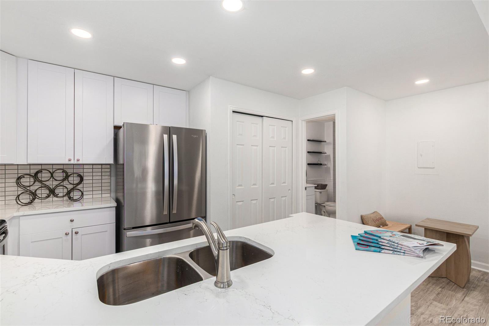 8500 E Jefferson Avenue Unit: 17C