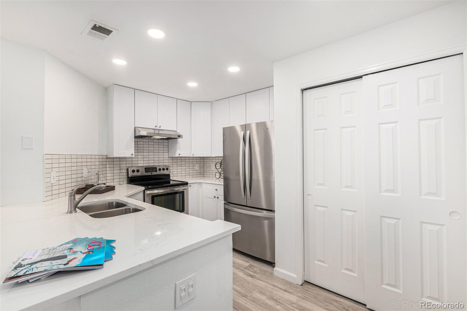 8500 E Jefferson Avenue Unit: 17C