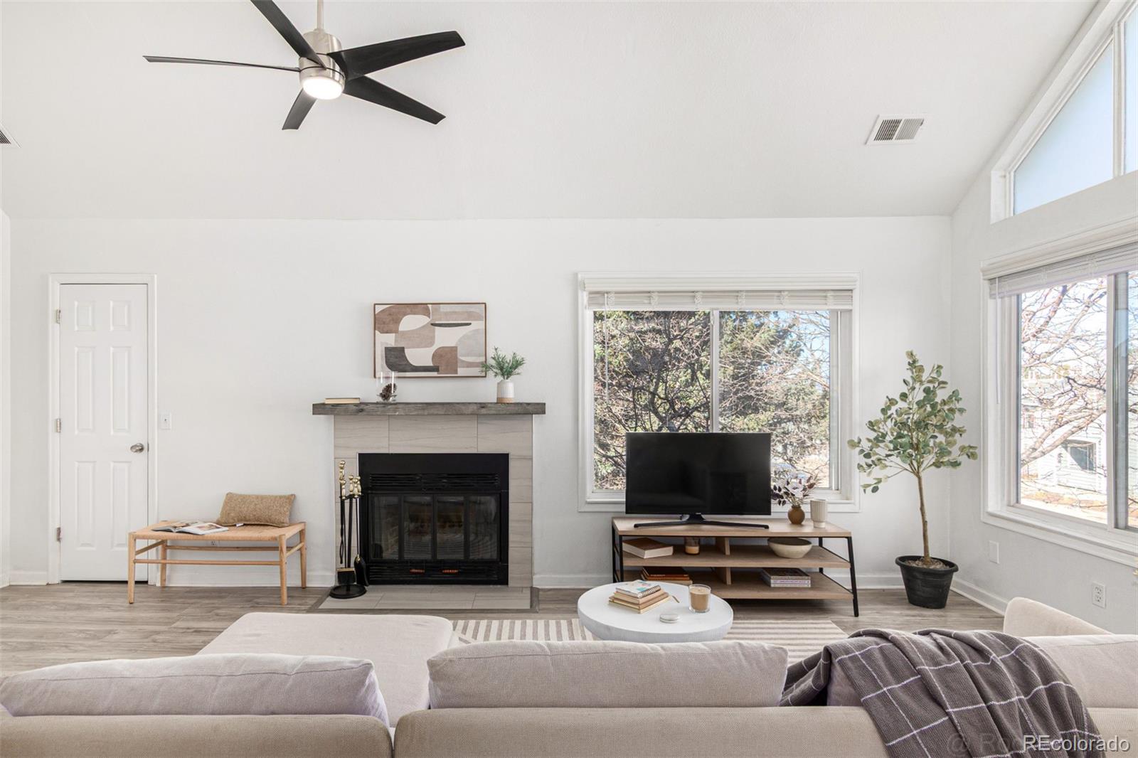 8500 E Jefferson Avenue Unit: 17C