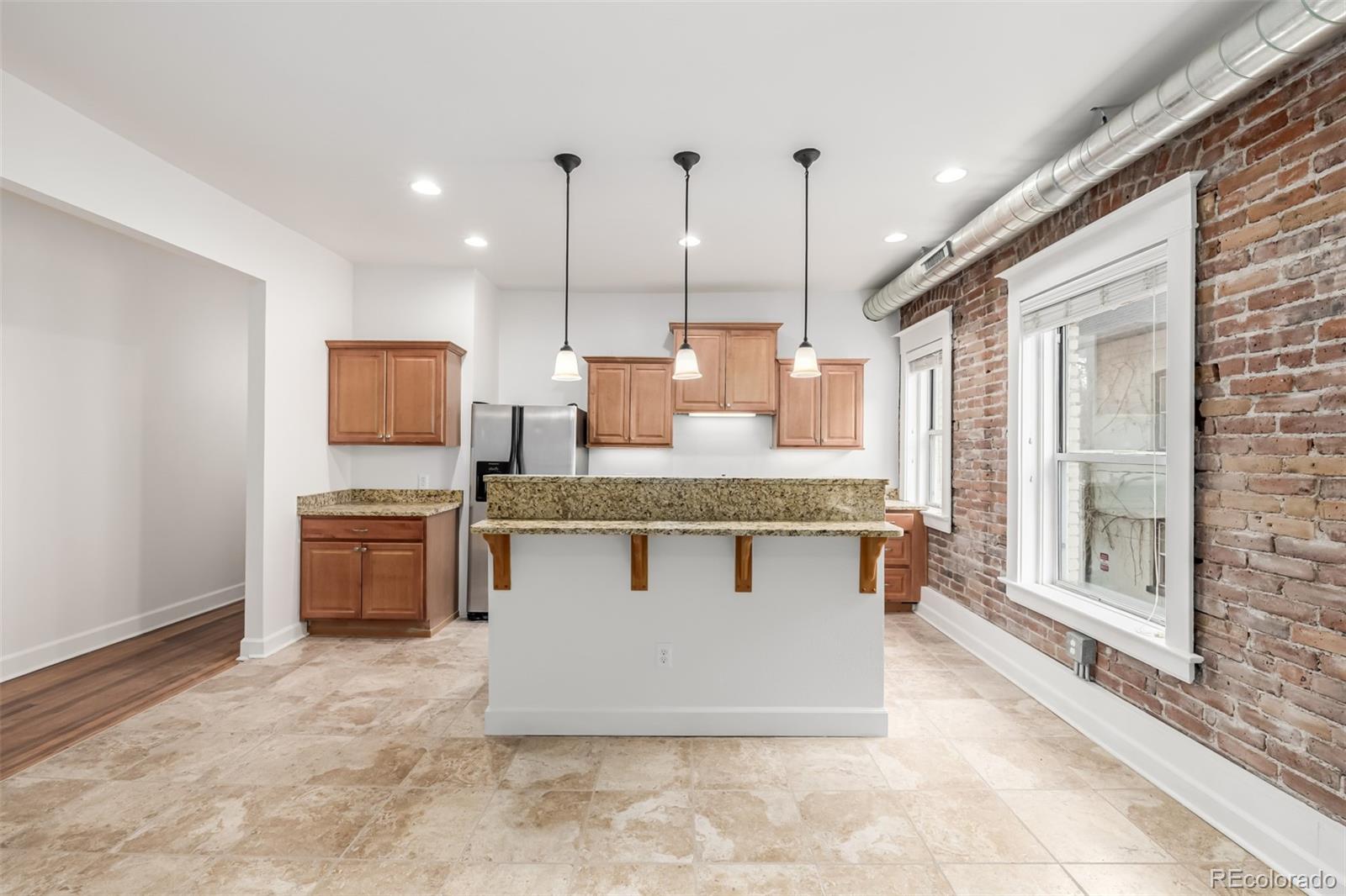 1210 E Colfax Avenue Unit: 301