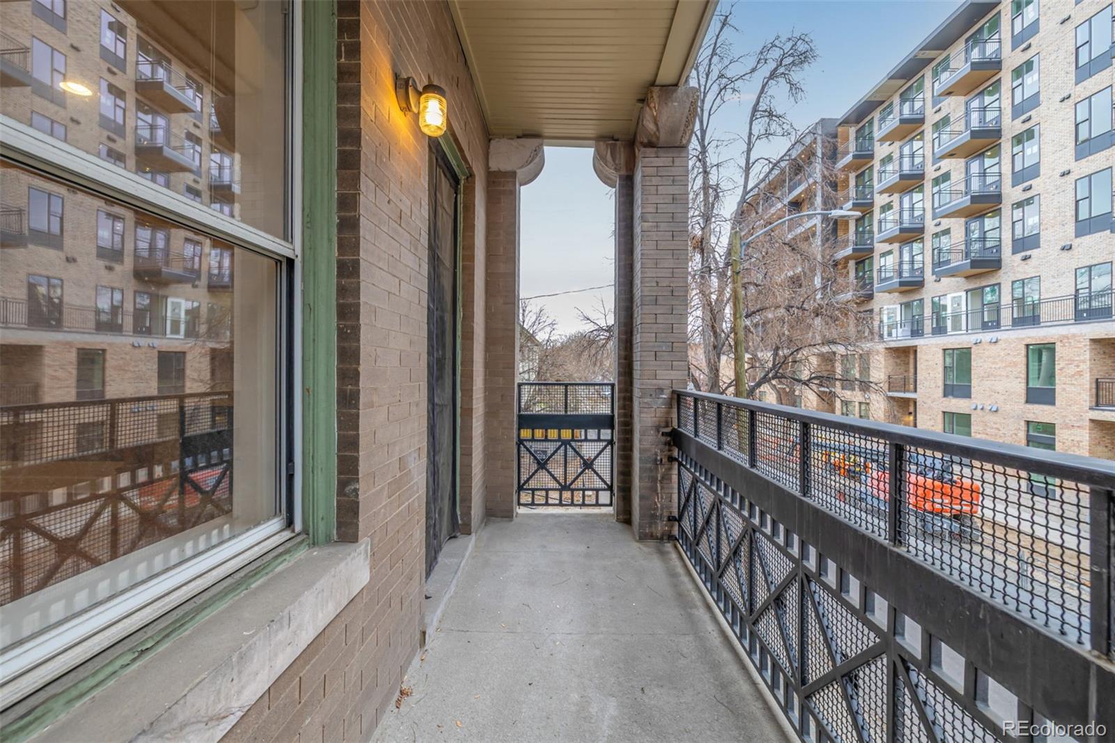 1210 E Colfax Avenue Unit: 301