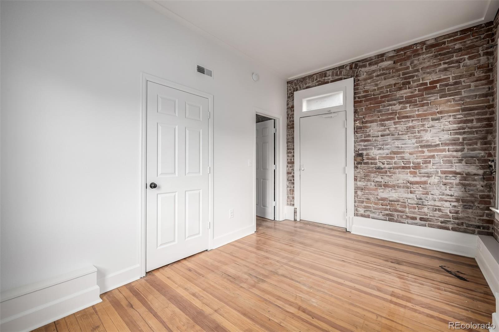 1210 E Colfax Avenue Unit: 301
