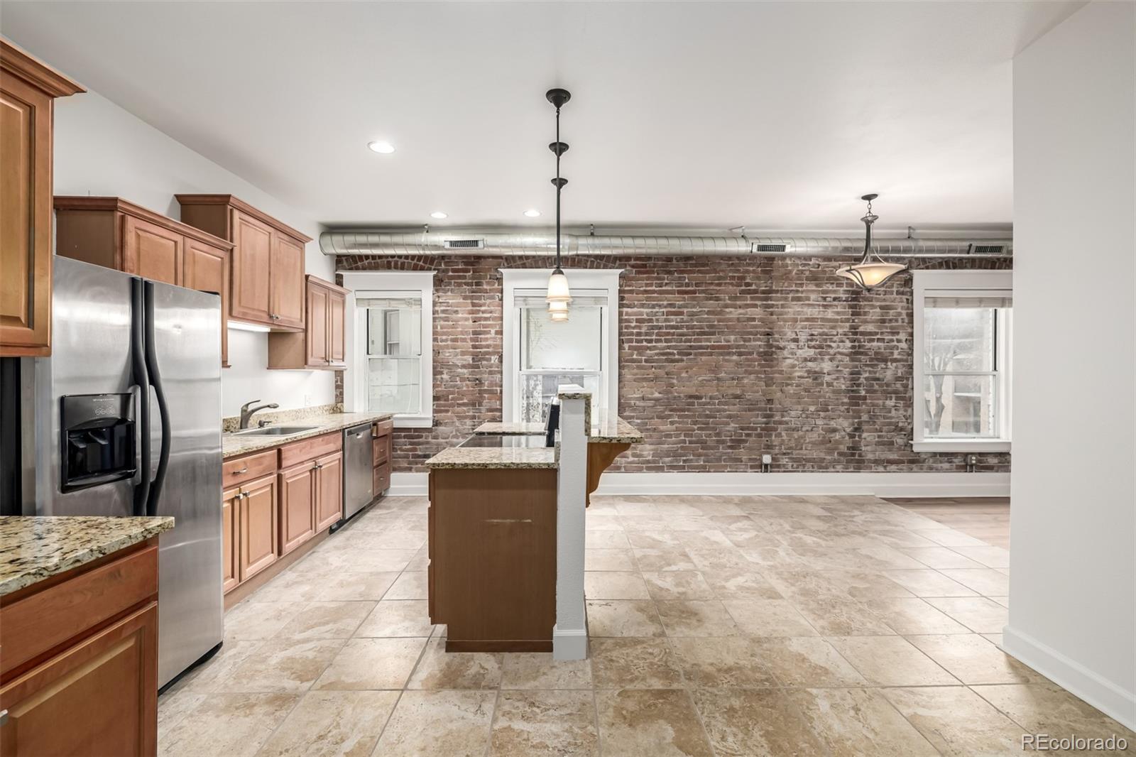1210 E Colfax Avenue Unit: 301