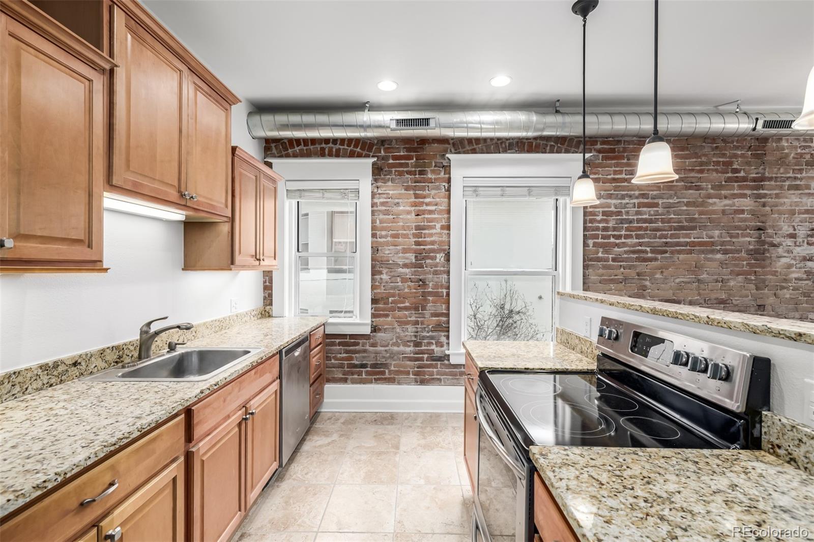 1210 E Colfax Avenue Unit: 301