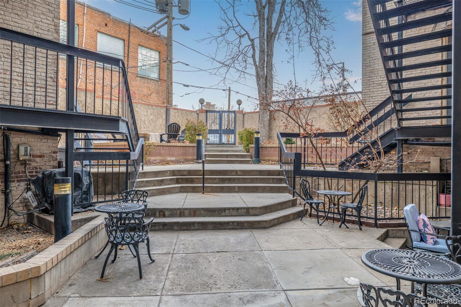 1210 E Colfax Avenue Unit: 301