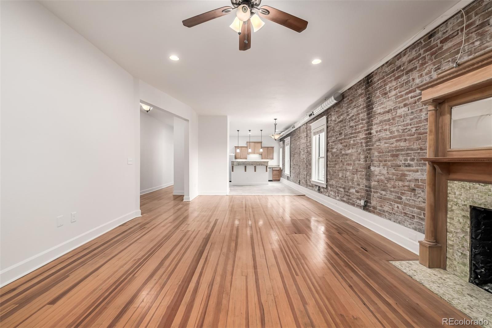 1210 E Colfax Avenue Unit: 301