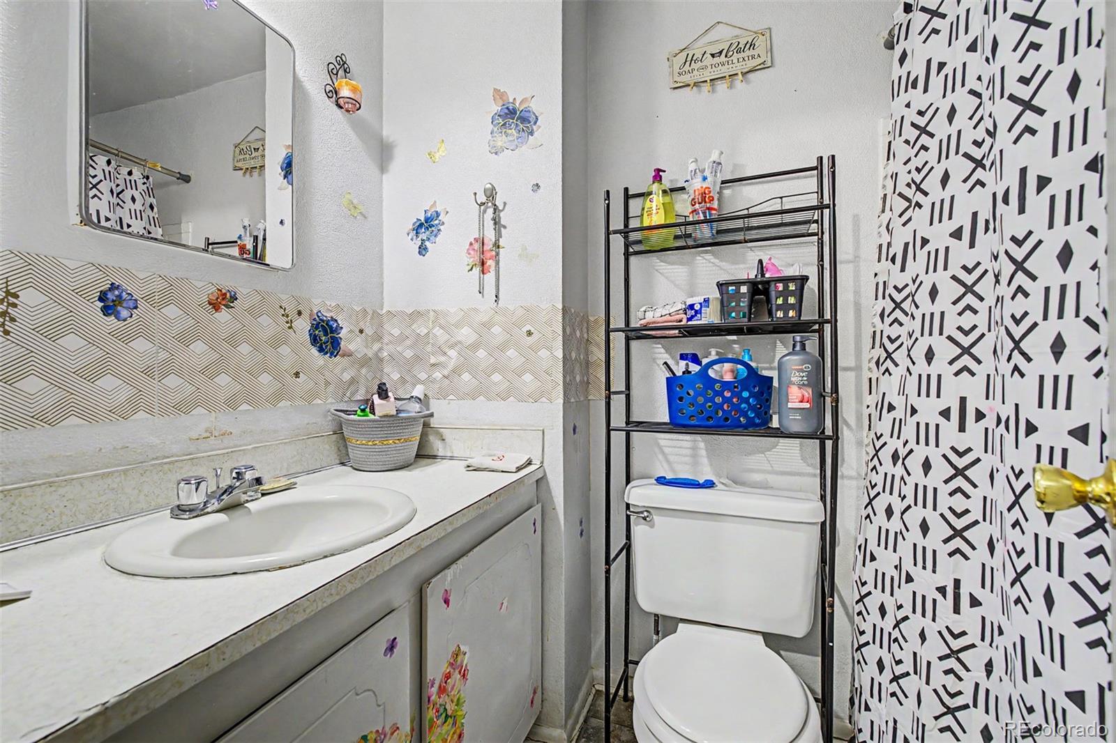 6550 W 14th Avenue Unit: 3