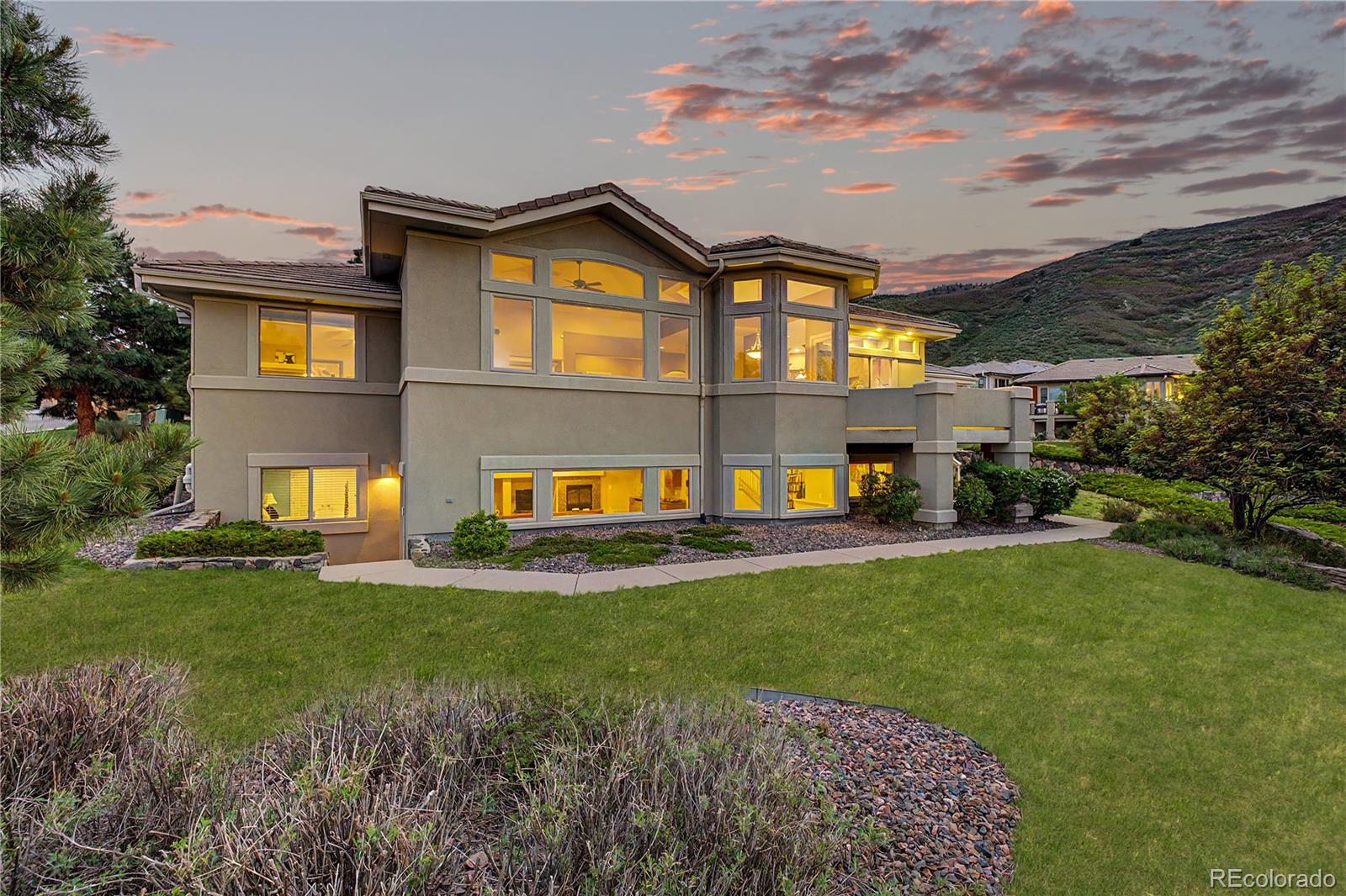 11164 W Yucca