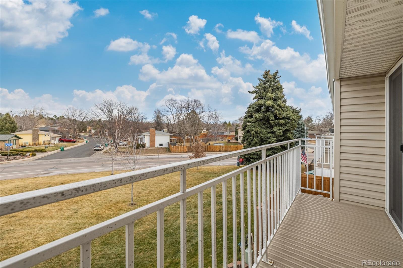 4233 E Maplewood Way