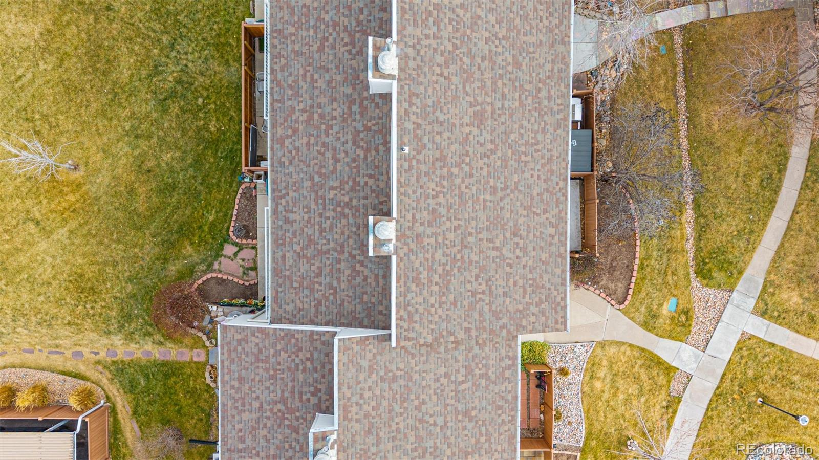 4233 E Maplewood Way