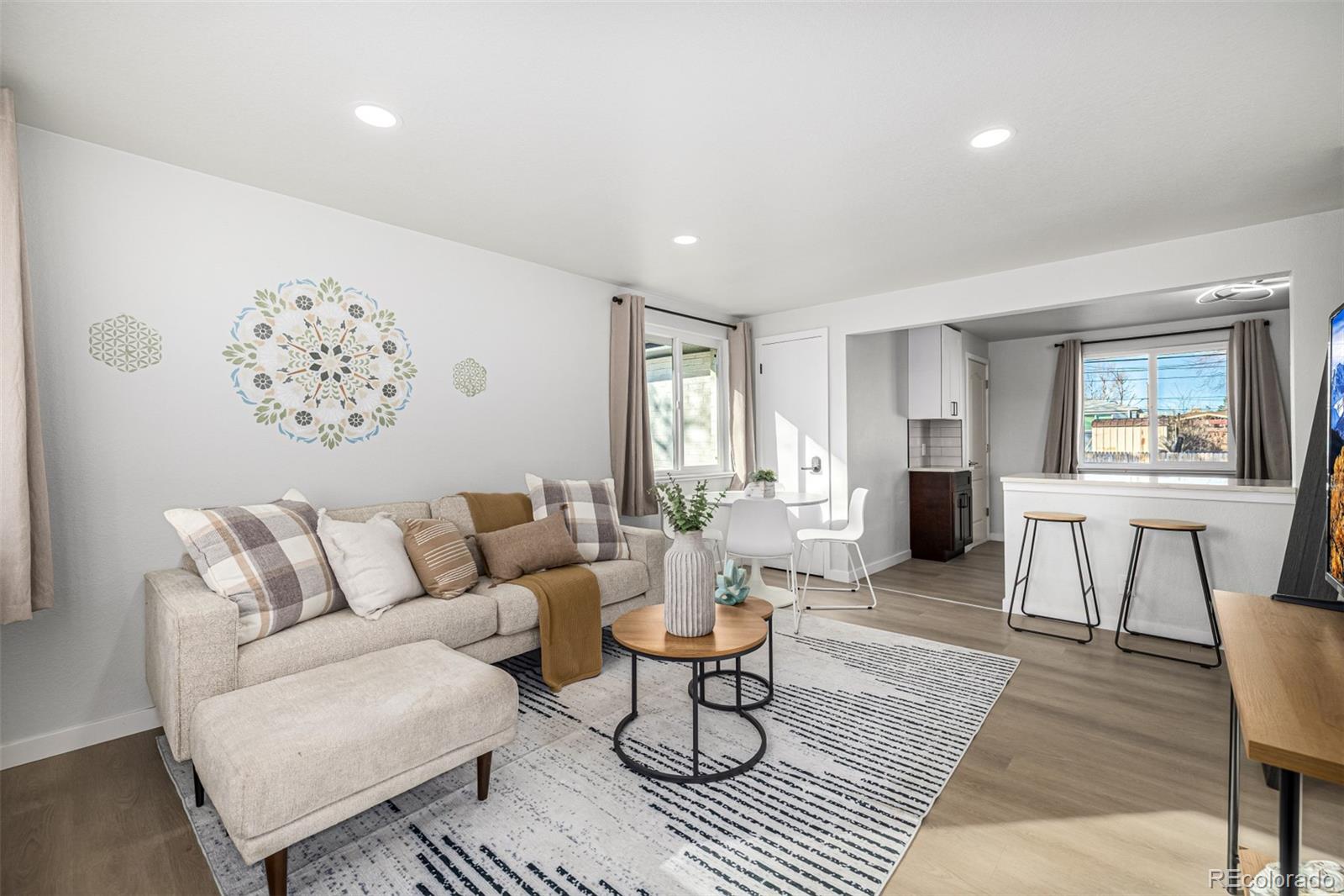 8861 Hastings Way