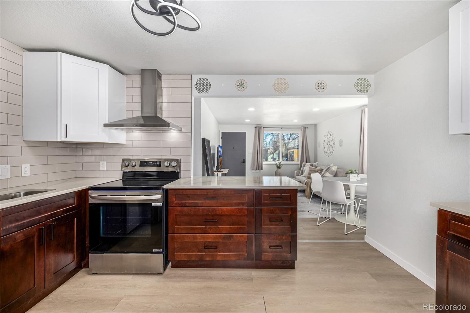 8861 Hastings Way