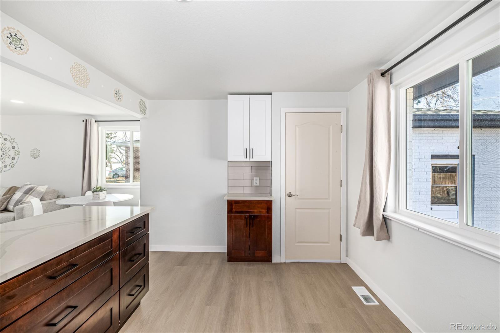 8861 Hastings Way