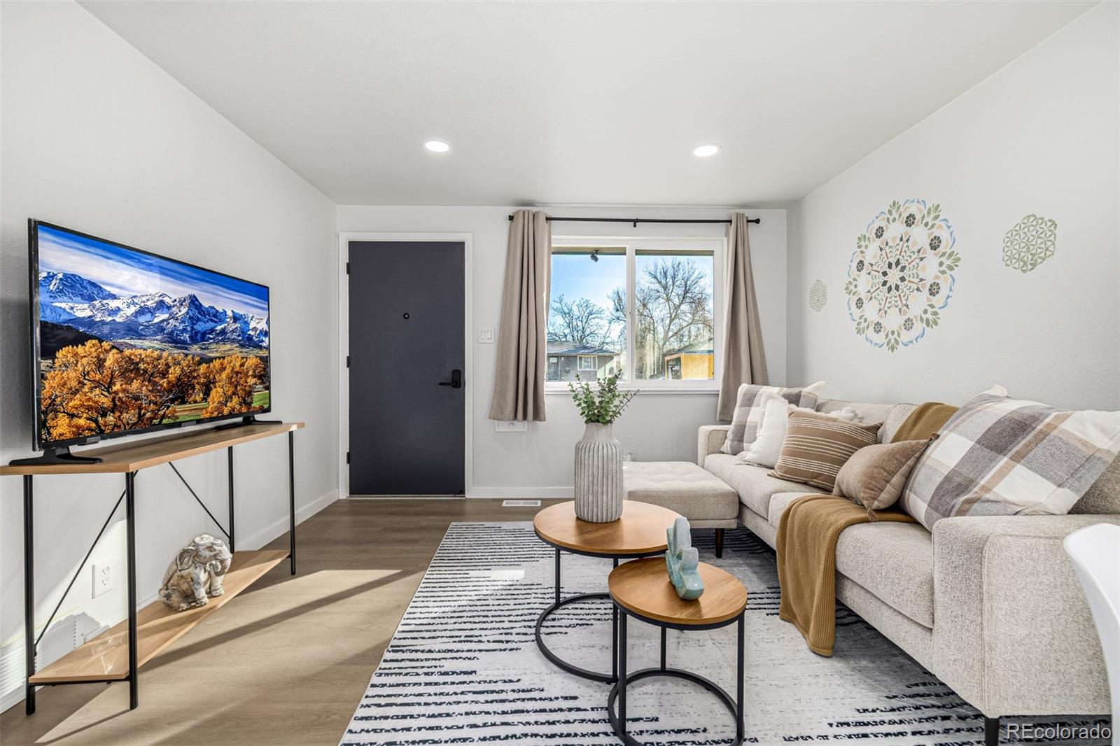 8861 Hastings Way