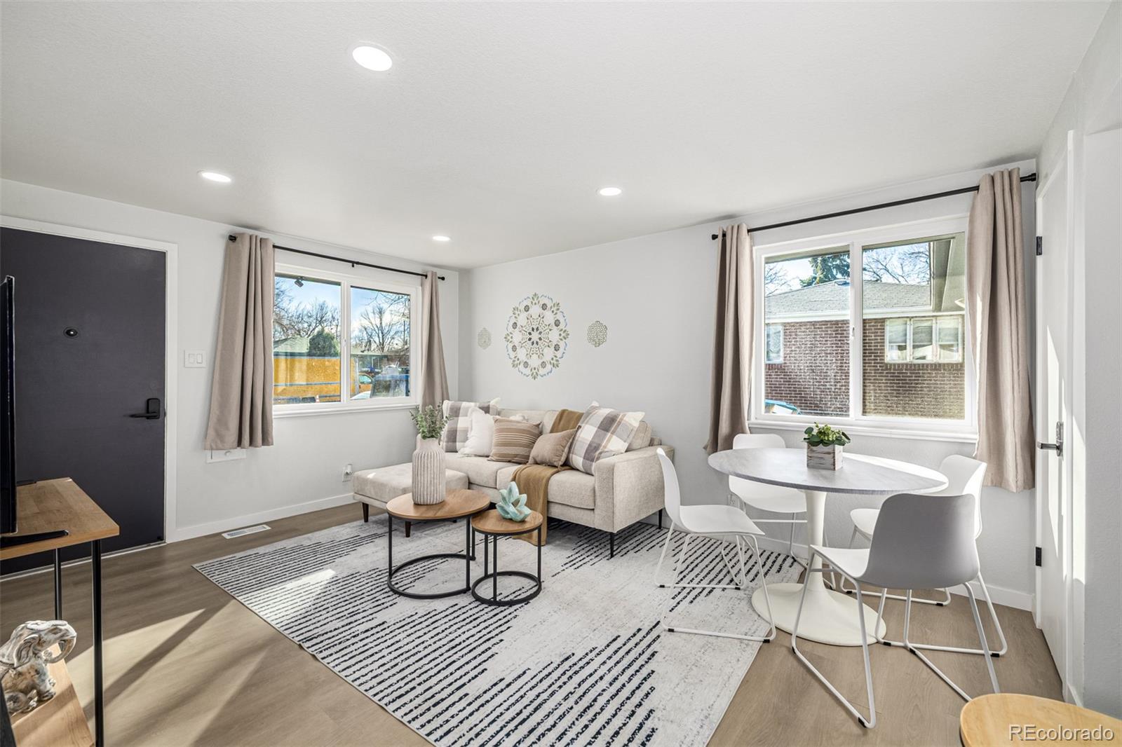 8861 Hastings Way