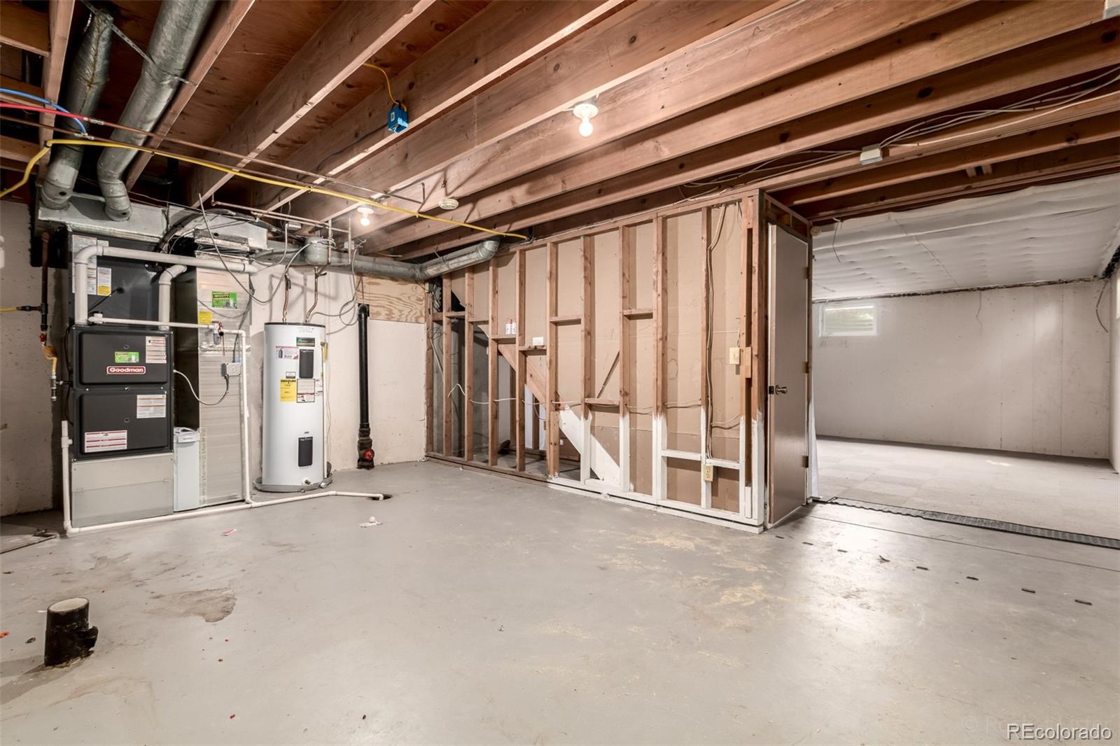 135 S Eagle Circle