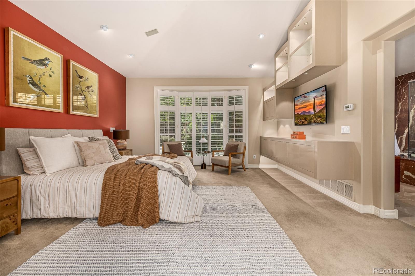 400 S Steele Street Unit: 64