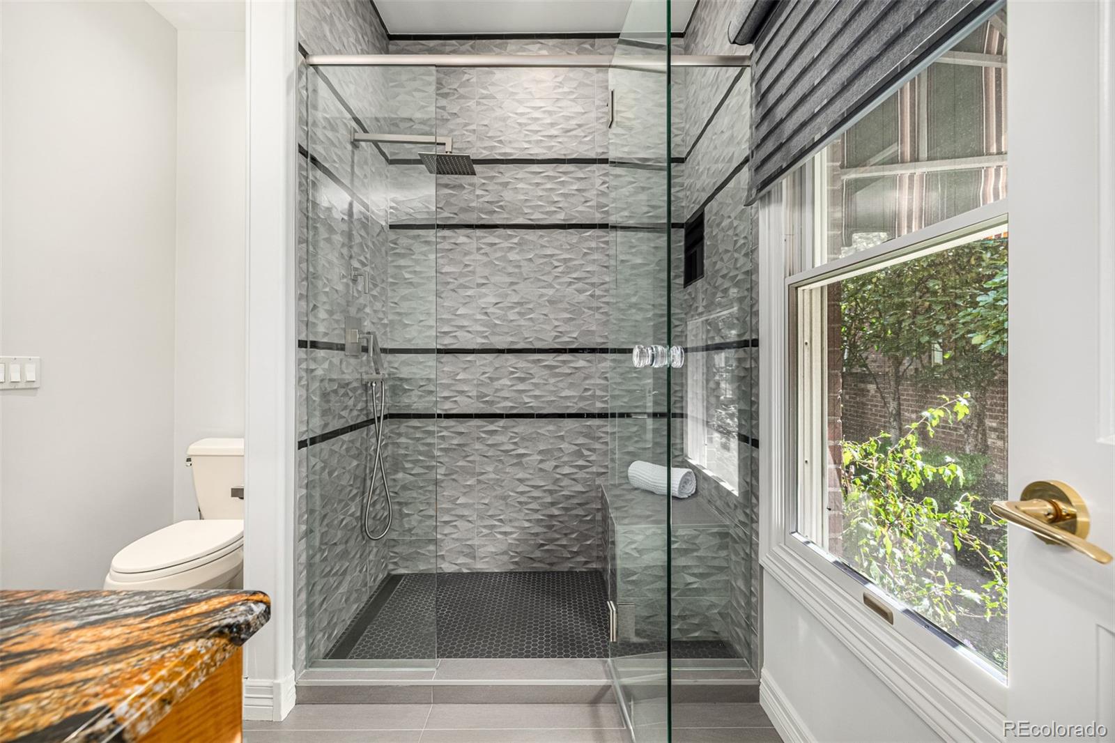 400 S Steele Street Unit: 64