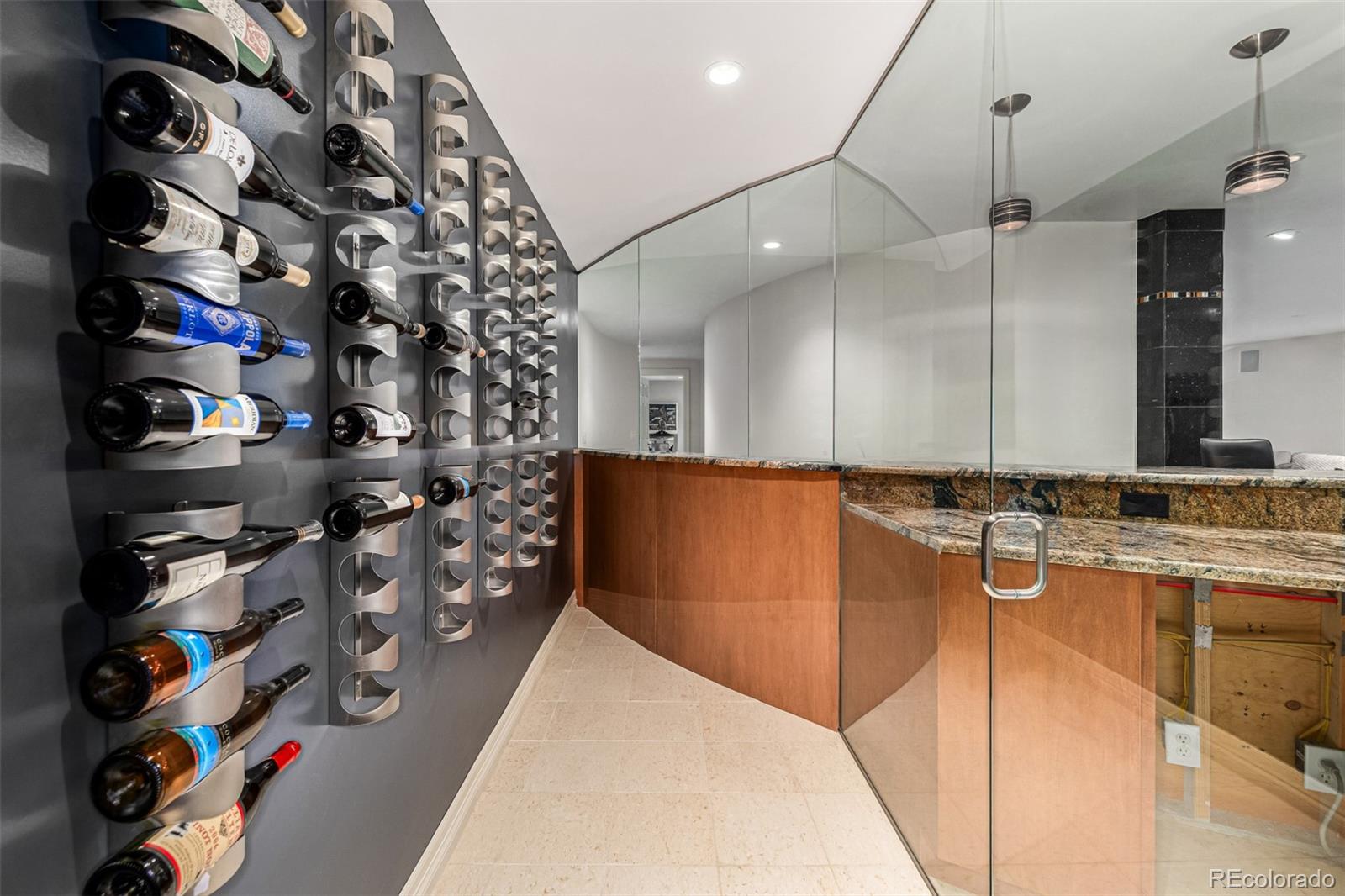 400 S Steele Street Unit: 64