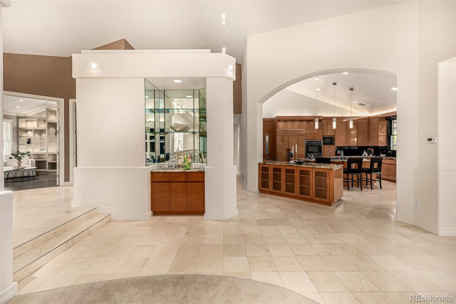 400 S Steele Street Unit: 64