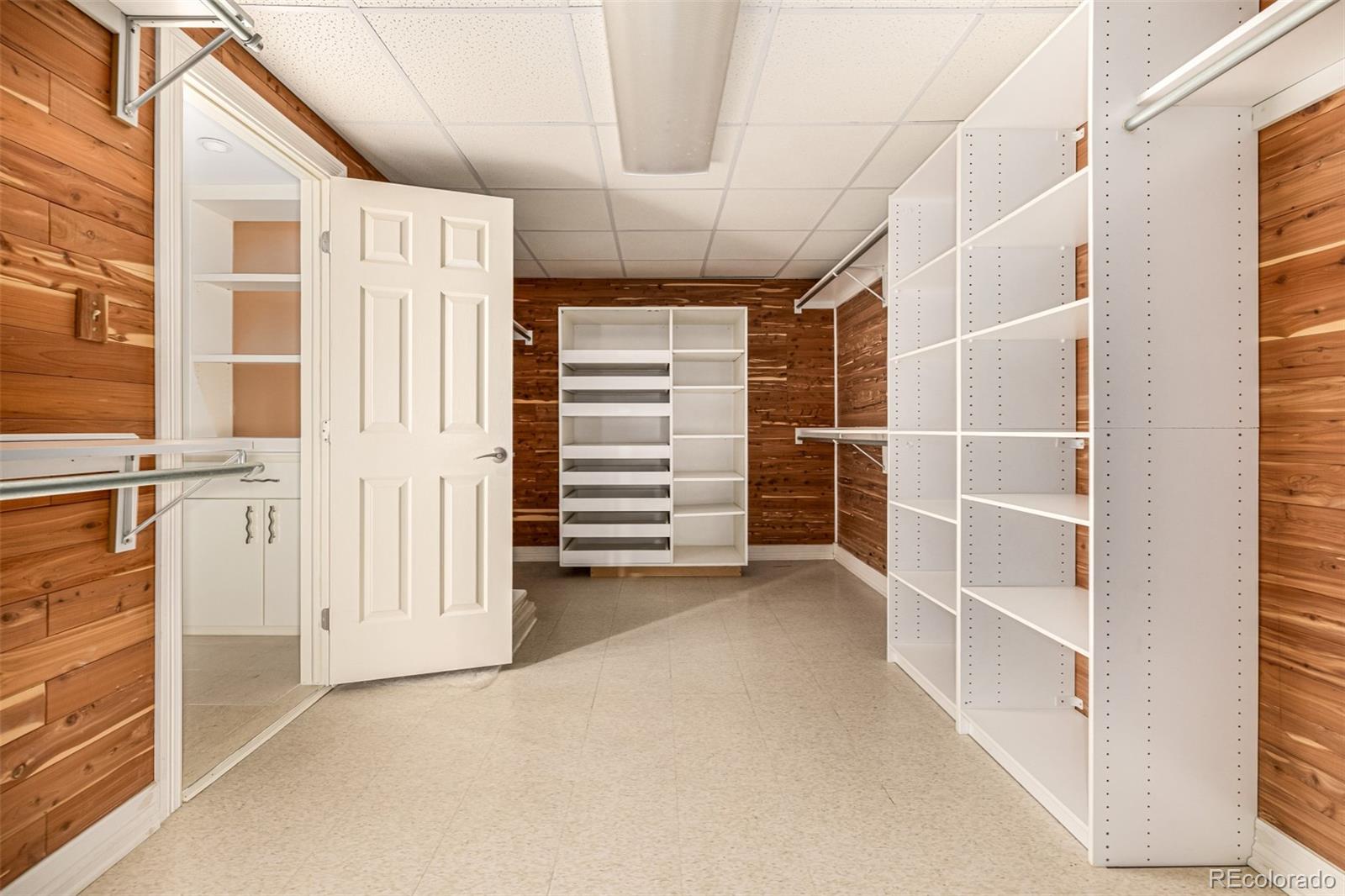 400 S Steele Street Unit: 64