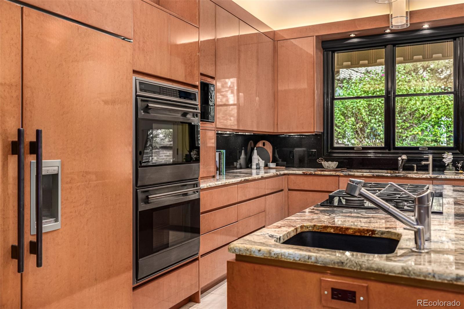 400 S Steele Street Unit: 64