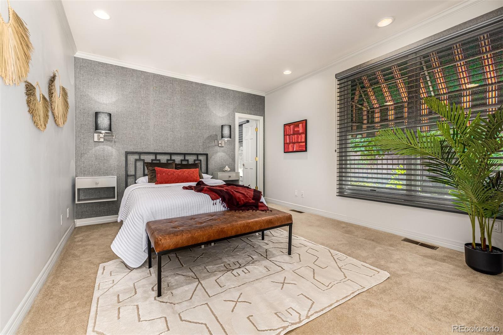 400 S Steele Street Unit: 64