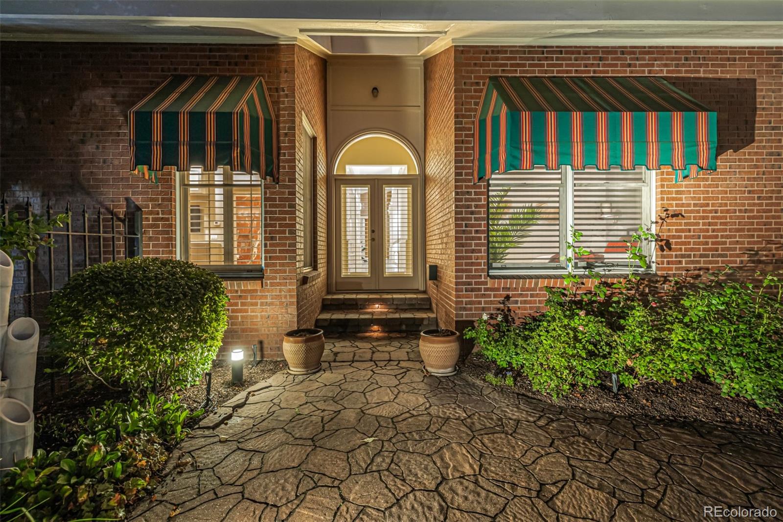 400 S Steele Street Unit: 64