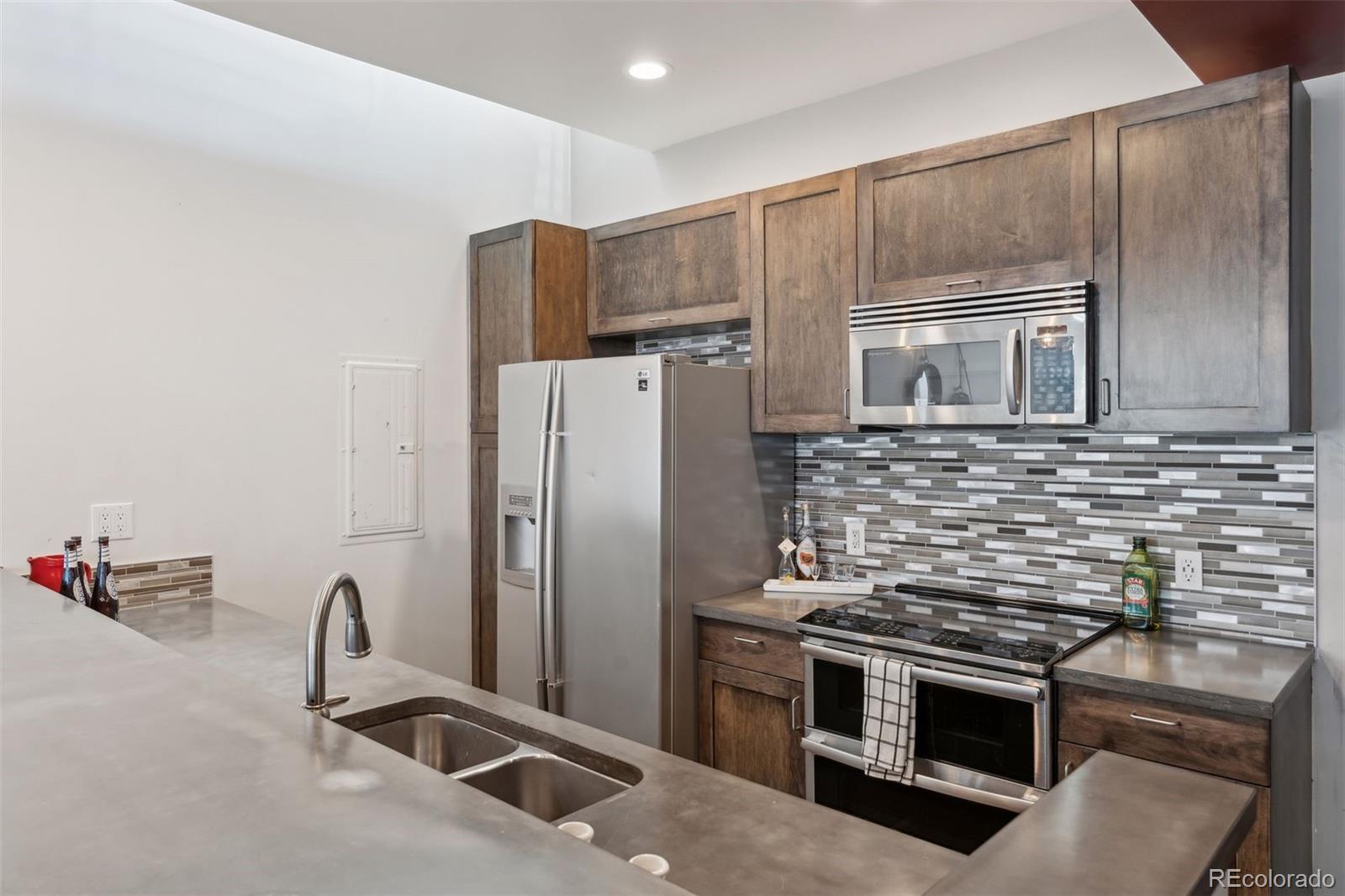 3100 Huron Street Unit: 4Q