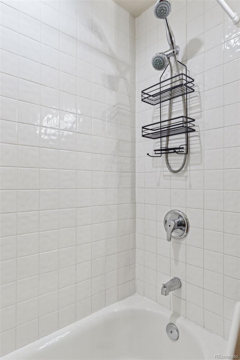3100 Huron Street Unit: 4Q