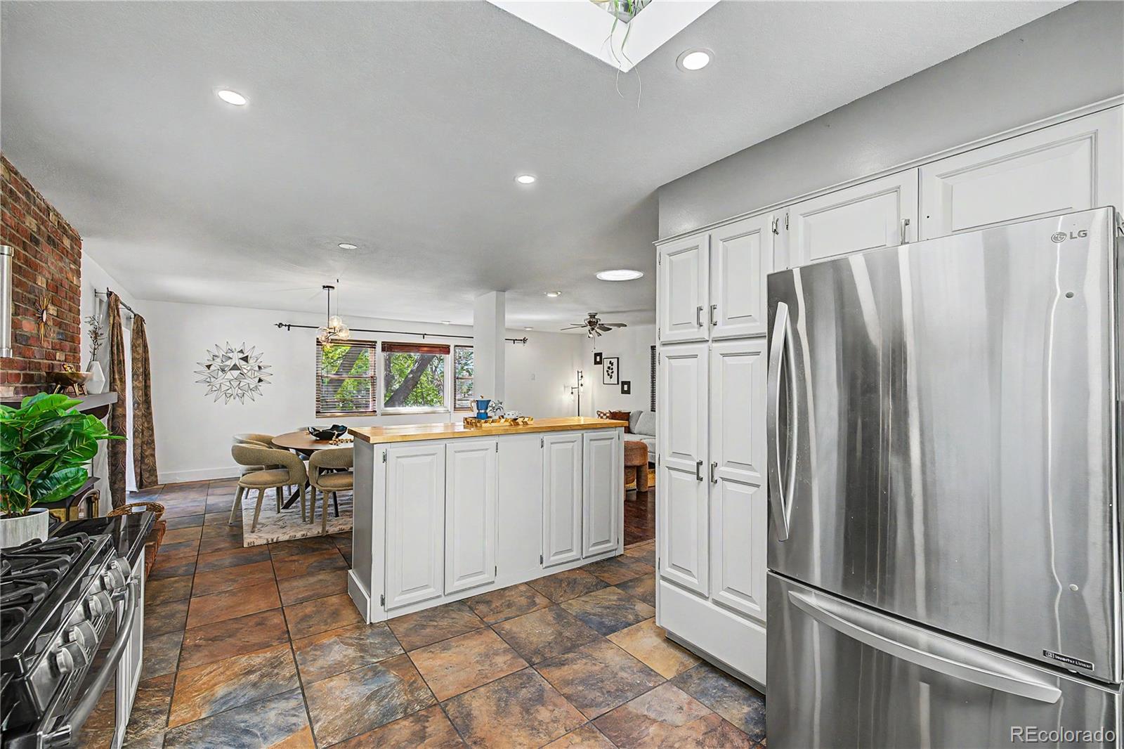 2450 S Jamaica Street