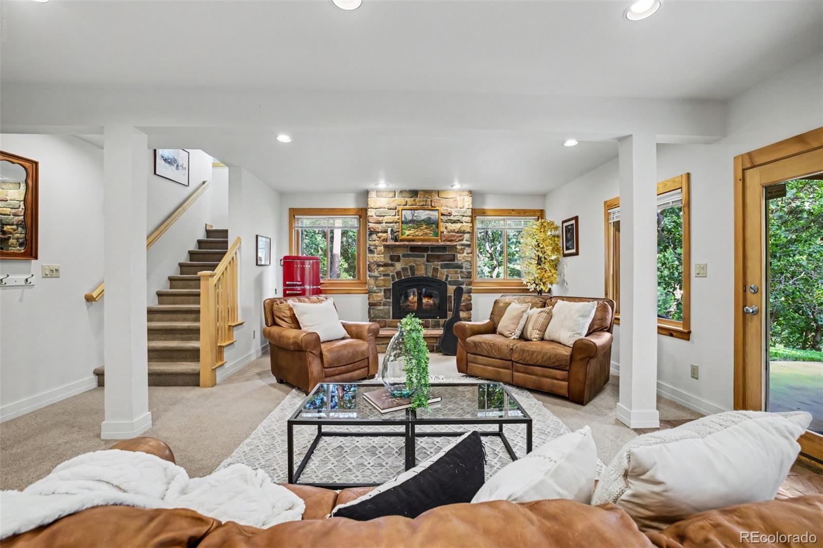 400 Valley Crescent Street